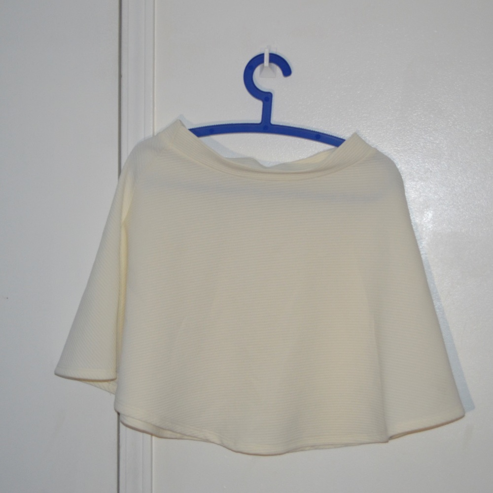 CREAM SKATER SKIRT